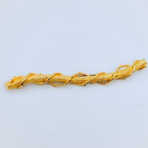 Vintage Gold Tone Twisted Vine Brooch